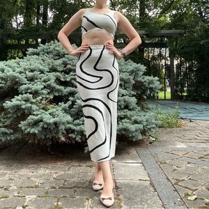 NWT Micas set of knit skirt and cropped tank top grey abstract geometric print L